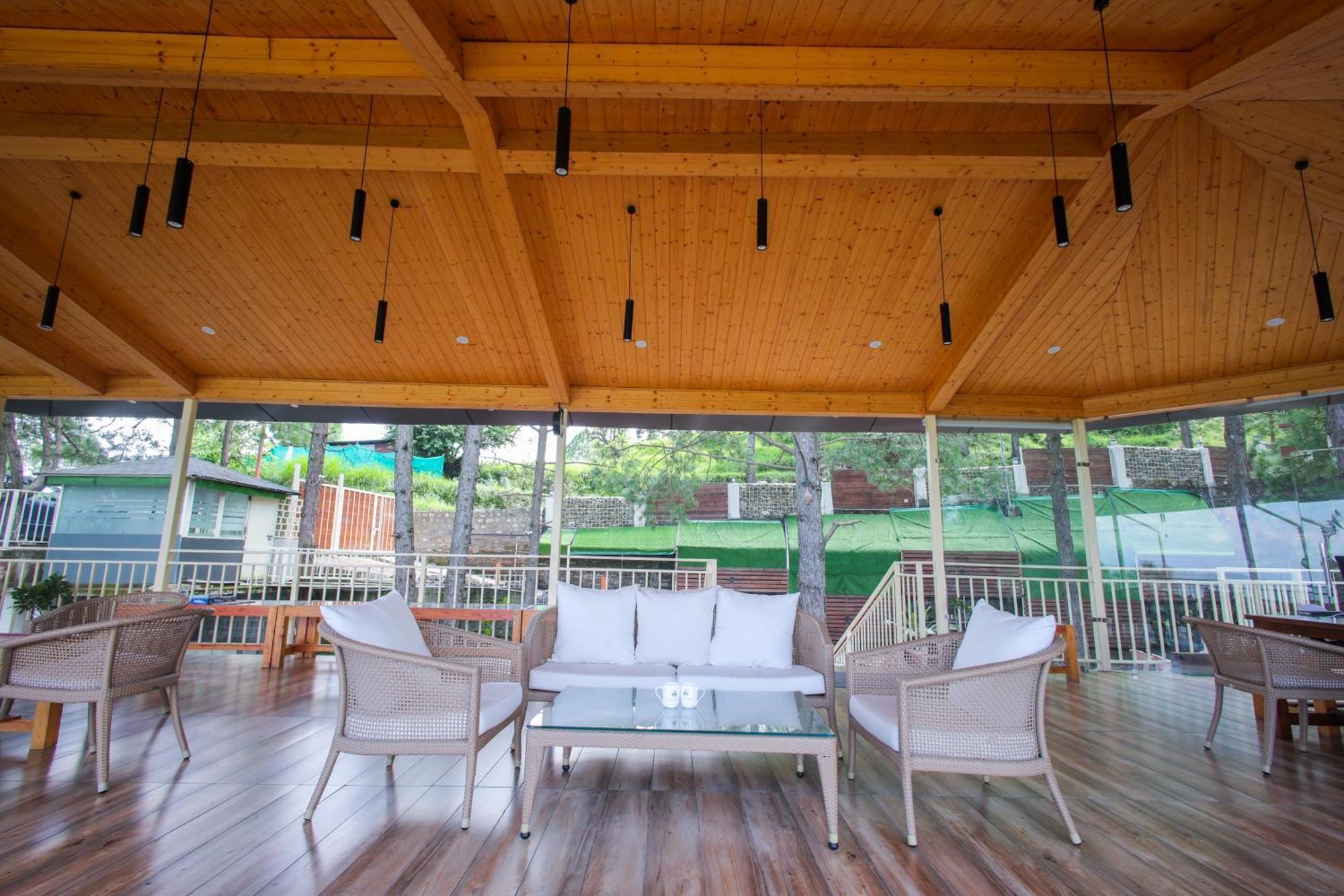 The Woods Retreat Otel Lansdowne Dış mekan fotoğraf
