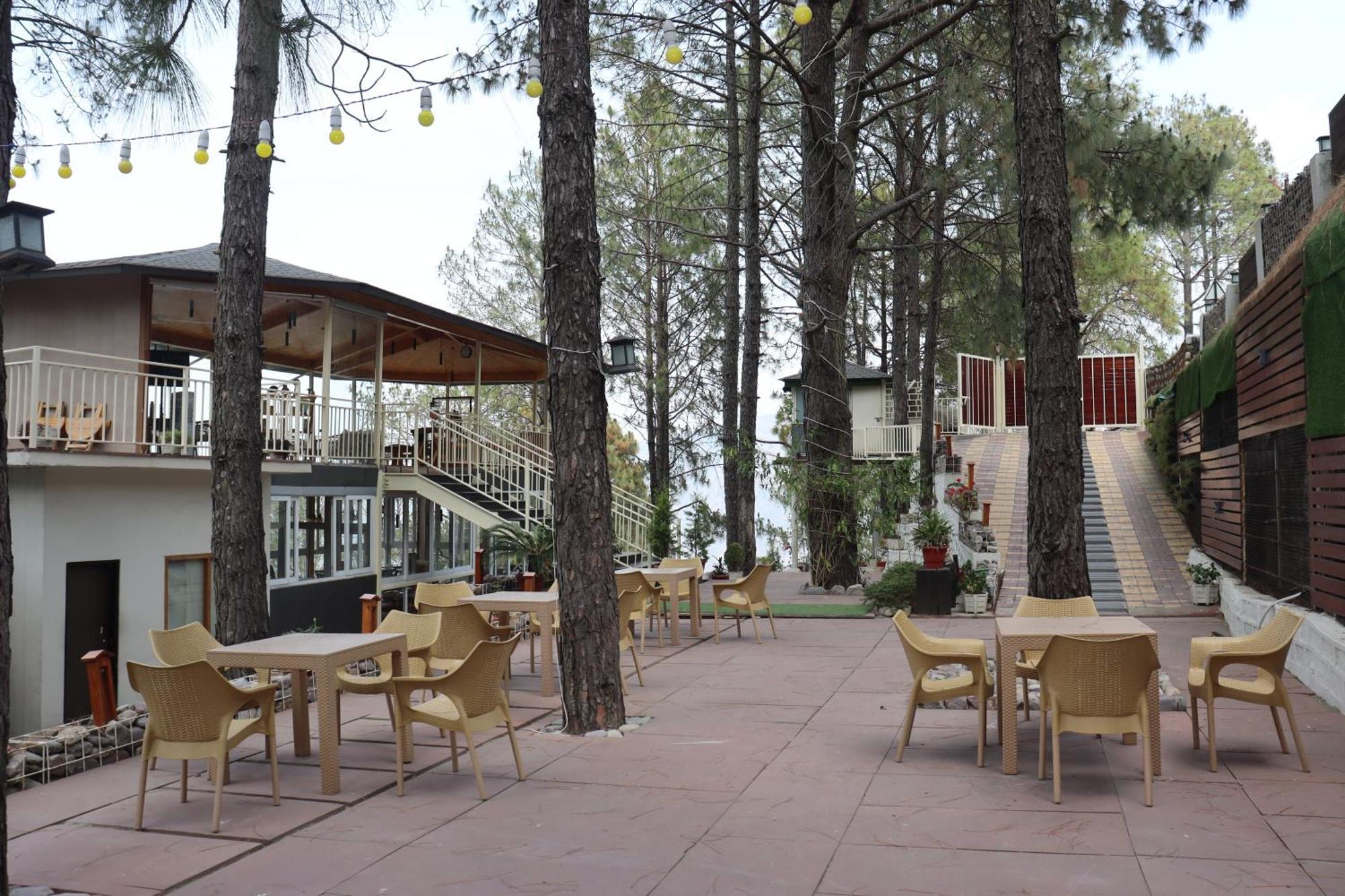 The Woods Retreat Otel Lansdowne Dış mekan fotoğraf