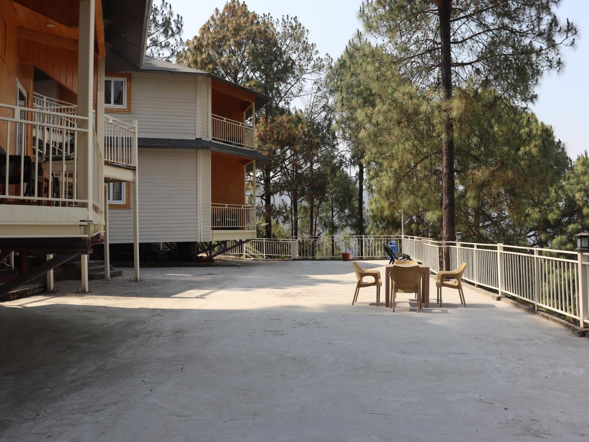 The Woods Retreat Otel Lansdowne Dış mekan fotoğraf