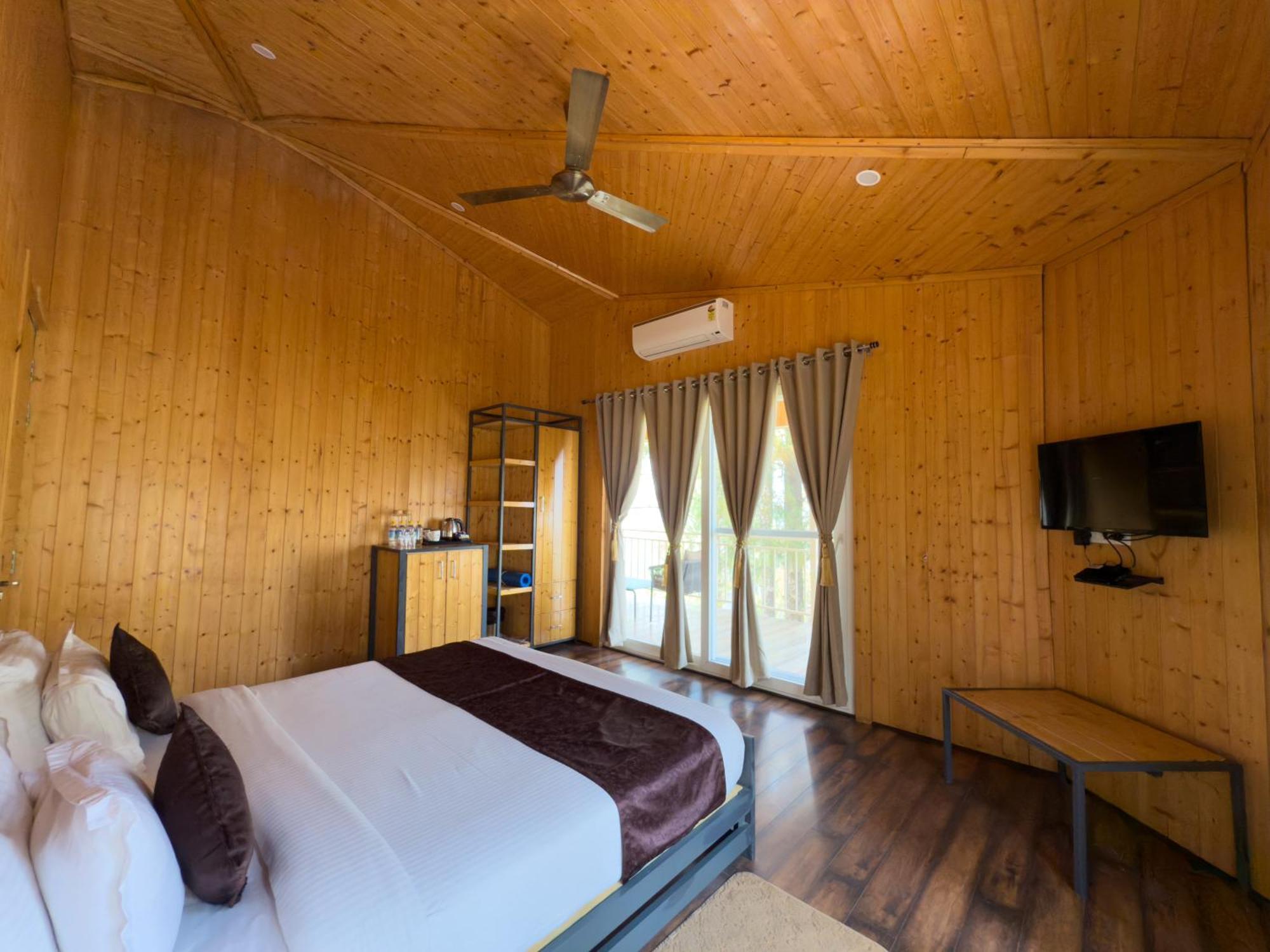 The Woods Retreat Otel Lansdowne Dış mekan fotoğraf
