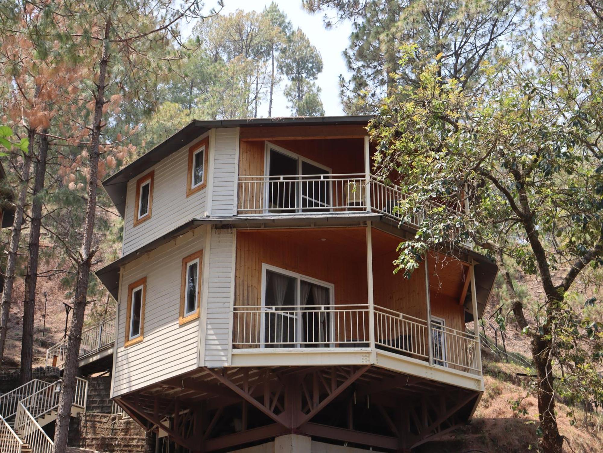 The Woods Retreat Otel Lansdowne Dış mekan fotoğraf