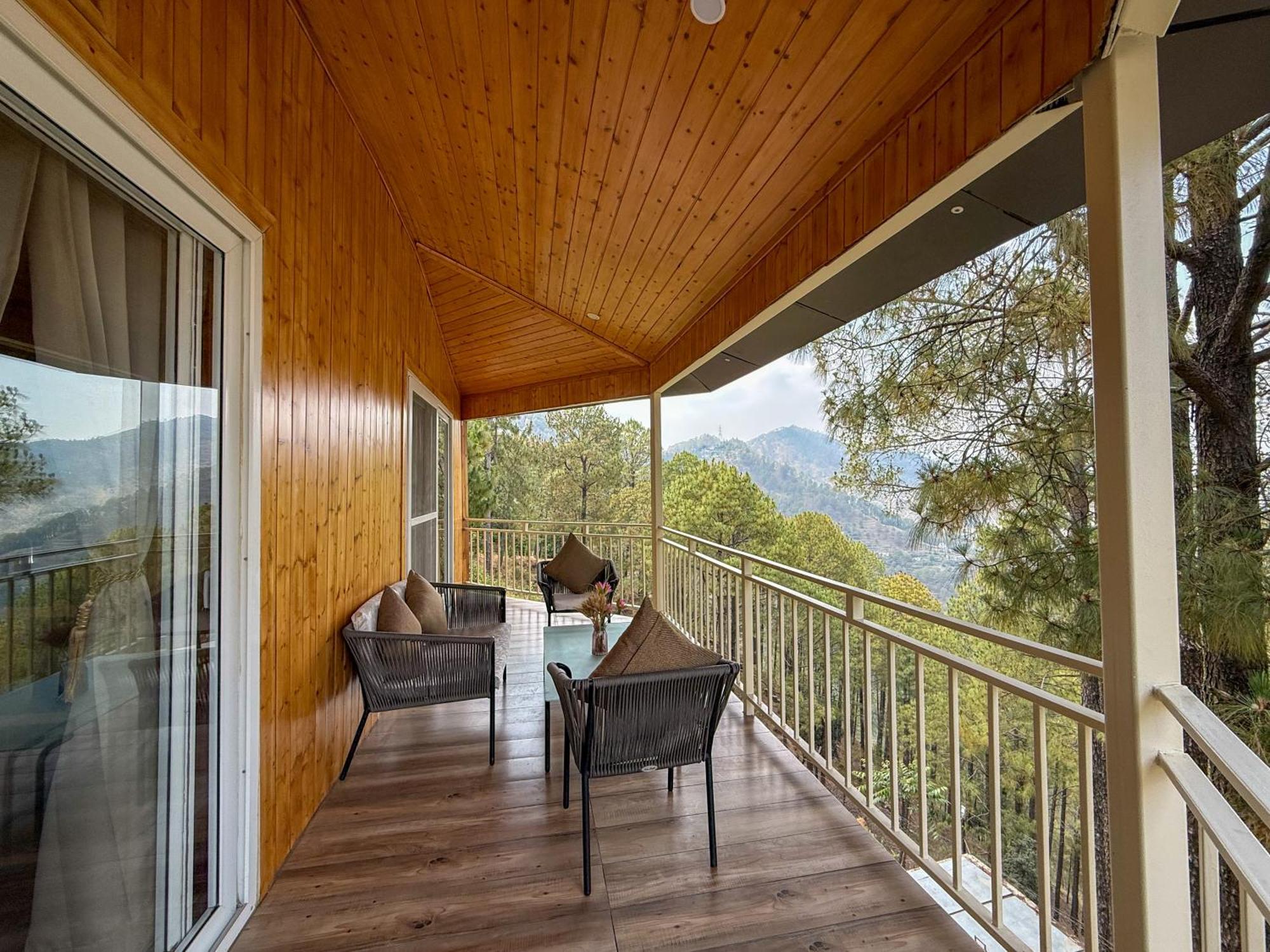 The Woods Retreat Otel Lansdowne Dış mekan fotoğraf